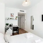Casa Batel & - Ferry, Free Parking, Market & Side 4* Como