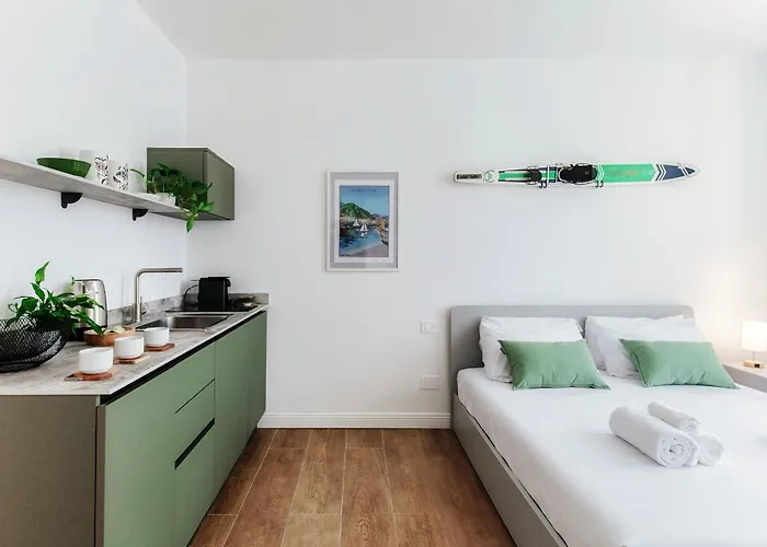 Konukevi Casa Batel & - Ferry, Free Parking, Market & Side 4*
