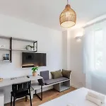 Casa Batel & - Ferry, Free Parking, Market & Side