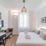 Casa Batel & - Ferry, Free Parking, Market & Side Πανσιόν
