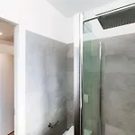 Casa Batel & - Ferry, Free Parking, Market & Side 4* Como