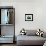 Πανσιόν Casa Batel & - Ferry, Free Parking, Market & Side 4*
