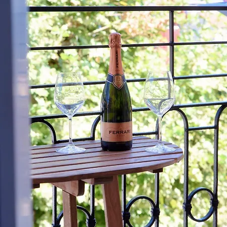 Casa Batel & - Ferry, Free Parking, Market & Side 3* Como