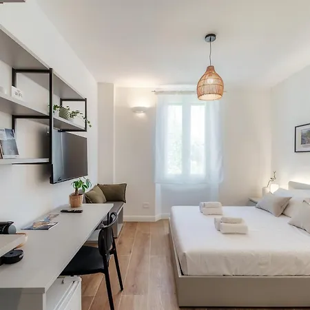 Πανσιόν Casa Batel & - Ferry, Free Parking, Market & Side 4*