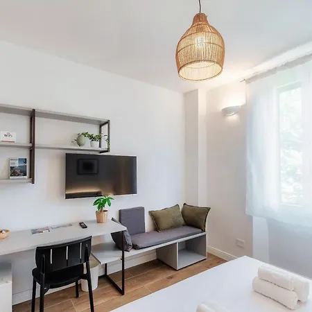 Casa Batel & - Ferry, Free Parking, Market & Side