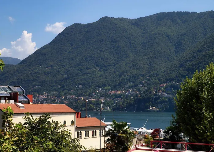 Πανσιόν Casa Batel & - Ferry, Free Parking, Market & Side