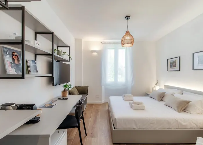 Πανσιόν Casa Batel & - Ferry, Free Parking, Market & Side 3*