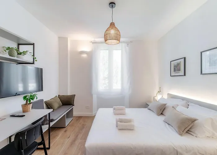 Casa Batel & - Ferry, Free Parking, Market & Side Πανσιόν