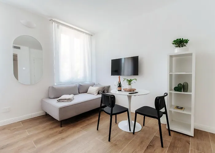 Casa Batel & - Ferry, Free Parking, Market & Side Πανσιόν