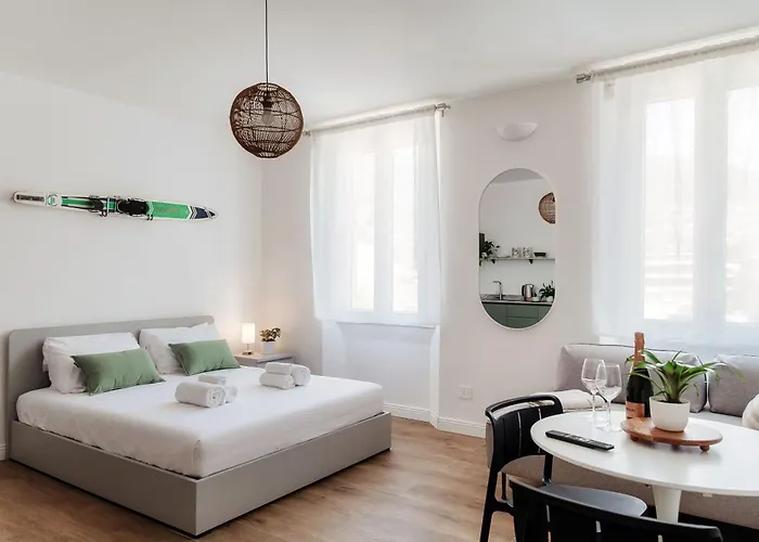 Casa Batel & - Ferry, Free Parking, Market & Side Pensión 4*