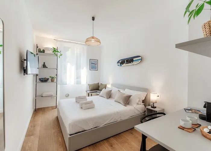 Casa Batel & - Ferry, Free Parking, Market & Side Pensión 4*