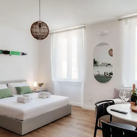 Casa Batel & - Ferry, Free Parking, Market & Side 게스트하우스 3*